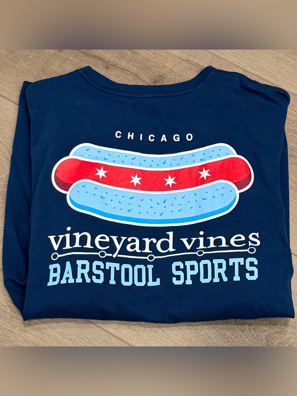 Vineyard Vines x Barstool Sports Men XL Chicago Hot Dog City Flag LS Blue Top